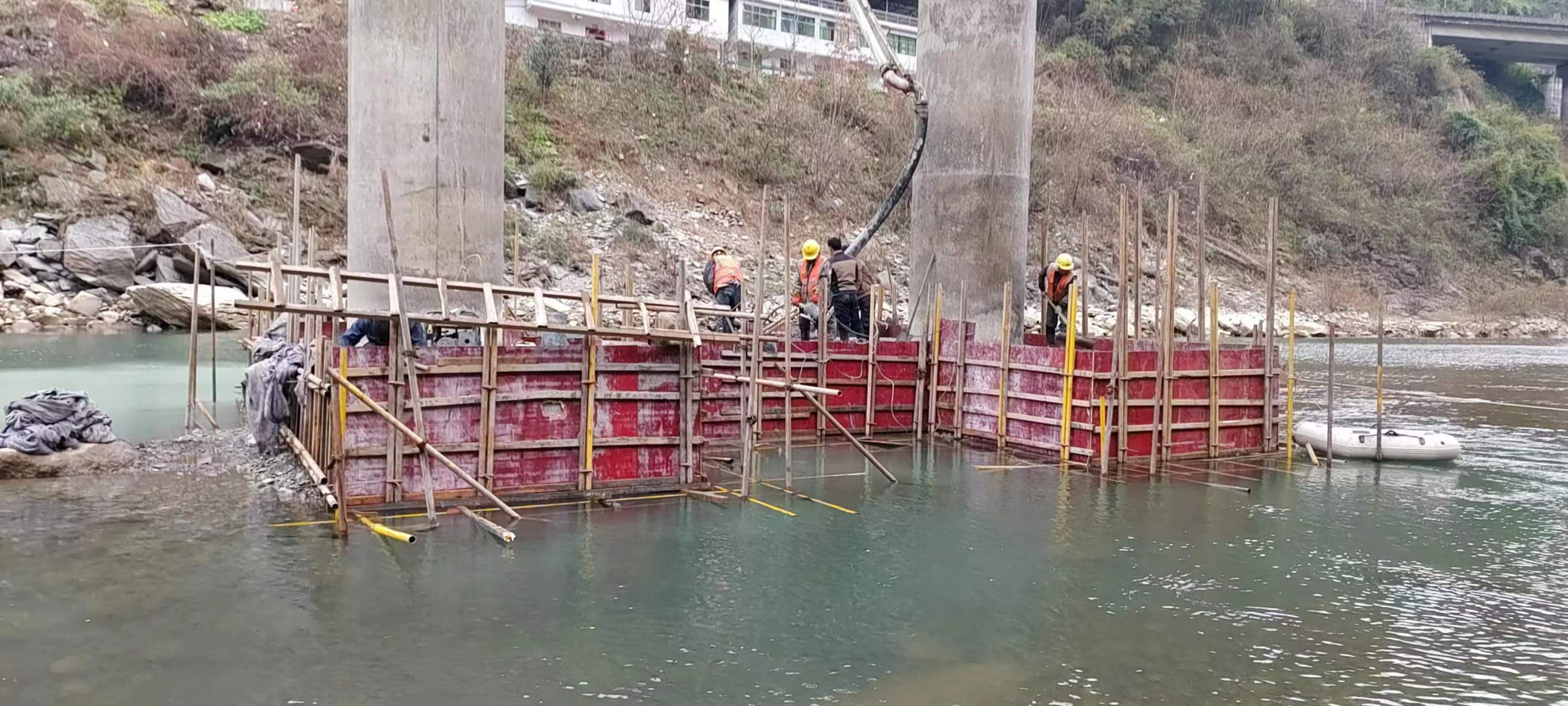 梅州水利工程施工中堤坝渗漏原因以及防渗加固技术